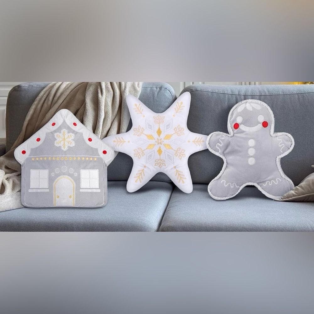 3 pcs Christmas Theme Decoration Throw Pillow New
